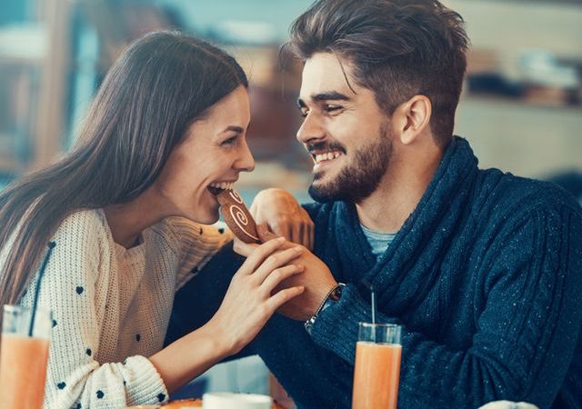 Online Dating Tips And 3 Tricks Of Trade